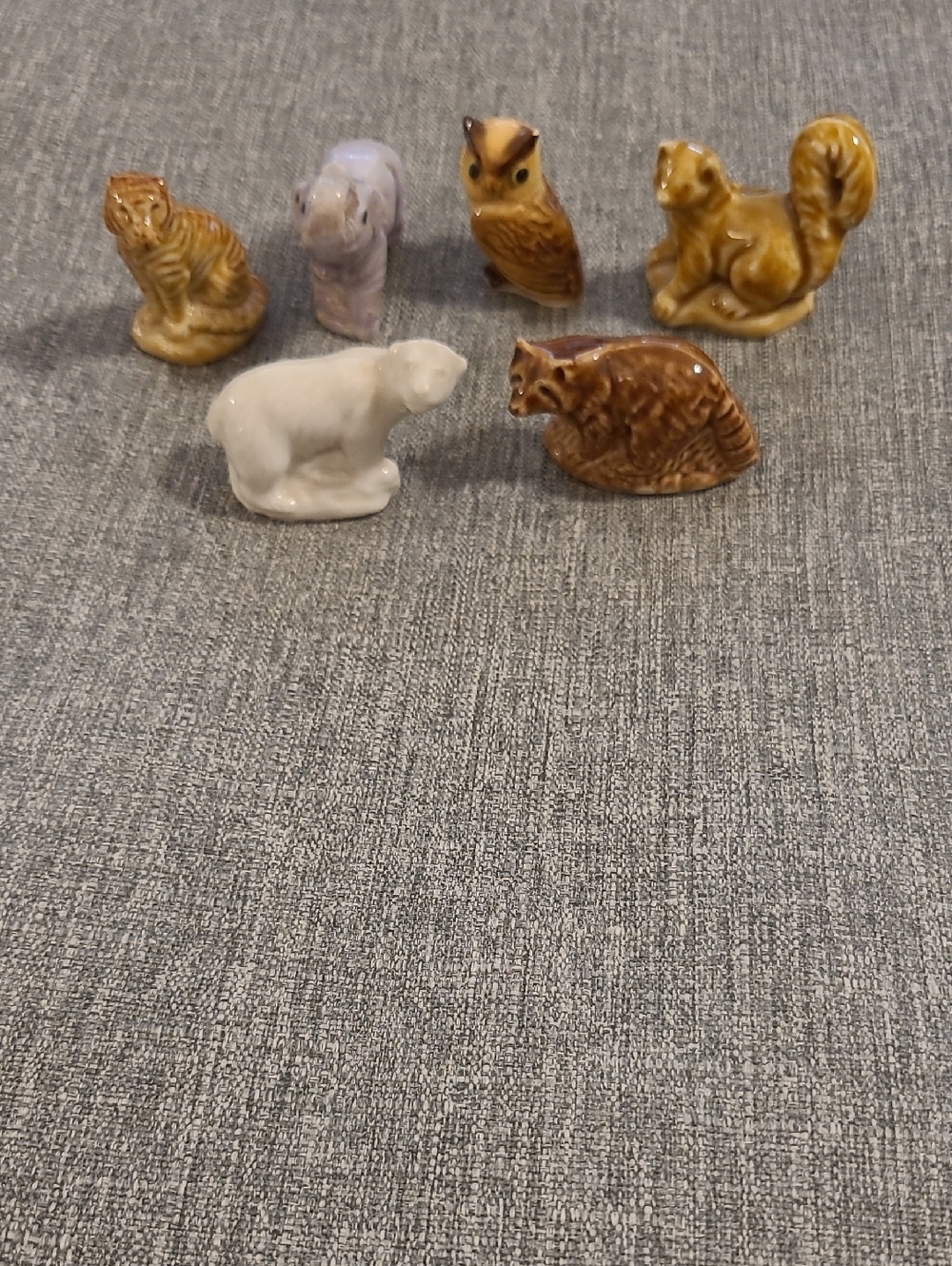 Red Rose Tea Wade Whimsies Figurines